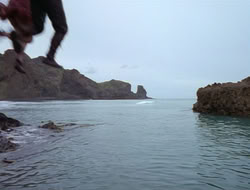 extant_HTLJ_2x17-TheApple_03478