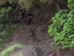 extant_HTLJ_2x17-TheApple_03532
