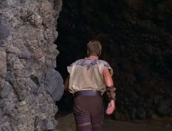 extant_HTLJ_2x17-TheApple_03648