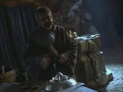 extant_HTLJ_3x03-LoveTakesAHoliday_00288