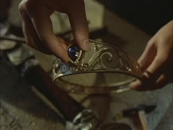 extant_HTLJ_3x03-LoveTakesAHoliday_02371