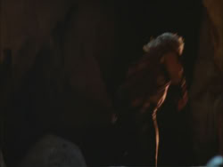 extant_HTLJ_3x03-LoveTakesAHoliday_03018