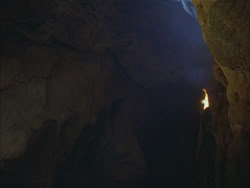 extant_HTLJ_3x03-LoveTakesAHoliday_03350