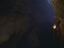extant_HTLJ_3x03-LoveTakesAHoliday_03358