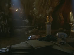 extant_HTLJ_3x03-LoveTakesAHoliday_04629