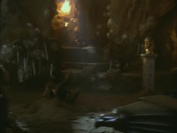 extant_HTLJ_3x03-LoveTakesAHoliday_04636