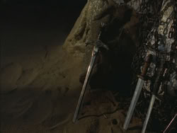 extant_HTLJ_3x03-LoveTakesAHoliday_04694