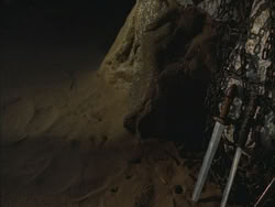 extant_HTLJ_3x03-LoveTakesAHoliday_04695