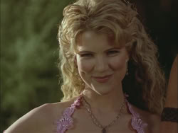 extant_HTLJ_3x03-LoveTakesAHoliday_04979
