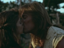 extant_HTLJ_3x07-TheGreenEyedMonster_02541