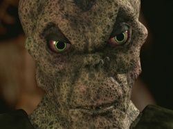 extant_HTLJ_3x07-TheGreenEyedMonster_02561