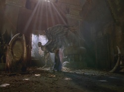 extant_HTLJ_3x07-TheGreenEyedMonster_02669