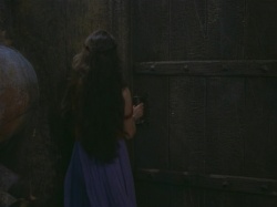 extant_HTLJ_3x07-TheGreenEyedMonster_02673