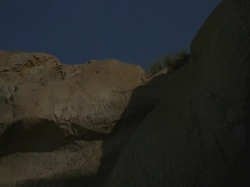 extant_HTLJ_3x07-TheGreenEyedMonster_03671