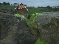extant_HTLJ_3x07-TheGreenEyedMonster_03913