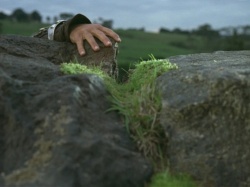 extant_HTLJ_3x07-TheGreenEyedMonster_03914