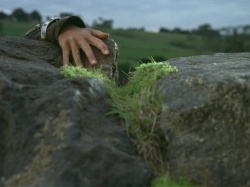 extant_HTLJ_3x07-TheGreenEyedMonster_03915