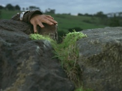 extant_HTLJ_3x07-TheGreenEyedMonster_03916