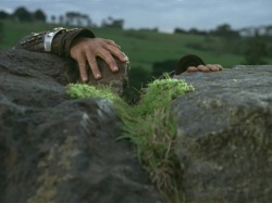 extant_HTLJ_3x07-TheGreenEyedMonster_03918