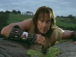 extant_HTLJ_3x07-TheGreenEyedMonster_03937