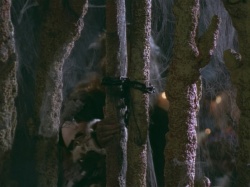 extant_HTLJ_3x07-TheGreenEyedMonster_03945