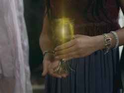 extant_HTLJ_3x07-TheGreenEyedMonster_04302