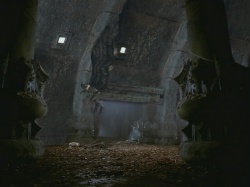 extant_HTLJ_3x07-TheGreenEyedMonster_04421