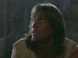 extant_HTLJ_3x07-TheGreenEyedMonster_04469