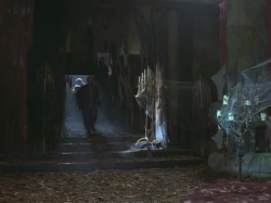 extant_HTLJ_3x07-TheGreenEyedMonster_04942