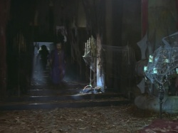 extant_HTLJ_3x07-TheGreenEyedMonster_04943