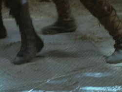 extant_HTLJ_3x13-Encounter_00215