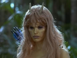 extant_HTLJ_3x13-Encounter_01330