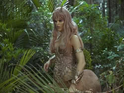 extant_HTLJ_3x13-Encounter_01889