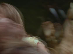 extant_HTLJ_3x13-Encounter_02634