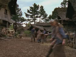 extant_HTLJ_3x13-Encounter_03335
