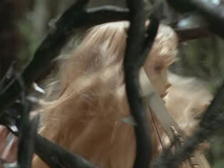 extant_HTLJ_3x13-Encounter_03576