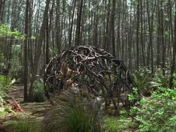 extant_HTLJ_3x13-Encounter_03588
