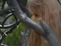 extant_HTLJ_3x13-Encounter_03611