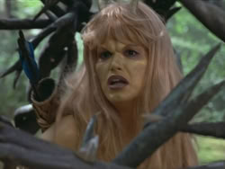 extant_HTLJ_3x13-Encounter_03640