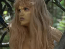 extant_HTLJ_3x13-Encounter_03750