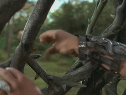 extant_HTLJ_3x13-Encounter_03920