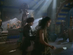 extant_HTLJ_3x18-ReignOfTerror_00164