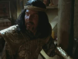 extant_HTLJ_3x18-ReignOfTerror_03225
