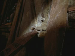 extant_HTLJ_3x18-ReignOfTerror_03336