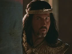 extant_HTLJ_3x18-ReignOfTerror_04430