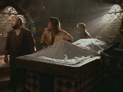 extant_HTLJ_3x18-ReignOfTerror_04456
