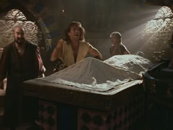 extant_HTLJ_3x18-ReignOfTerror_04457