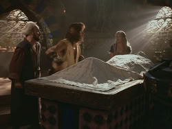 extant_HTLJ_3x18-ReignOfTerror_04466