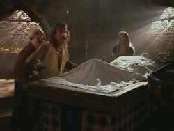 extant_HTLJ_3x18-ReignOfTerror_04467
