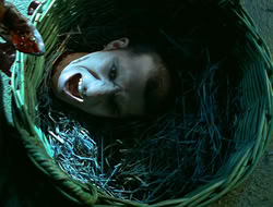 extant_HTLJ_4x05-StrangerInAStrangeWorld_00105
